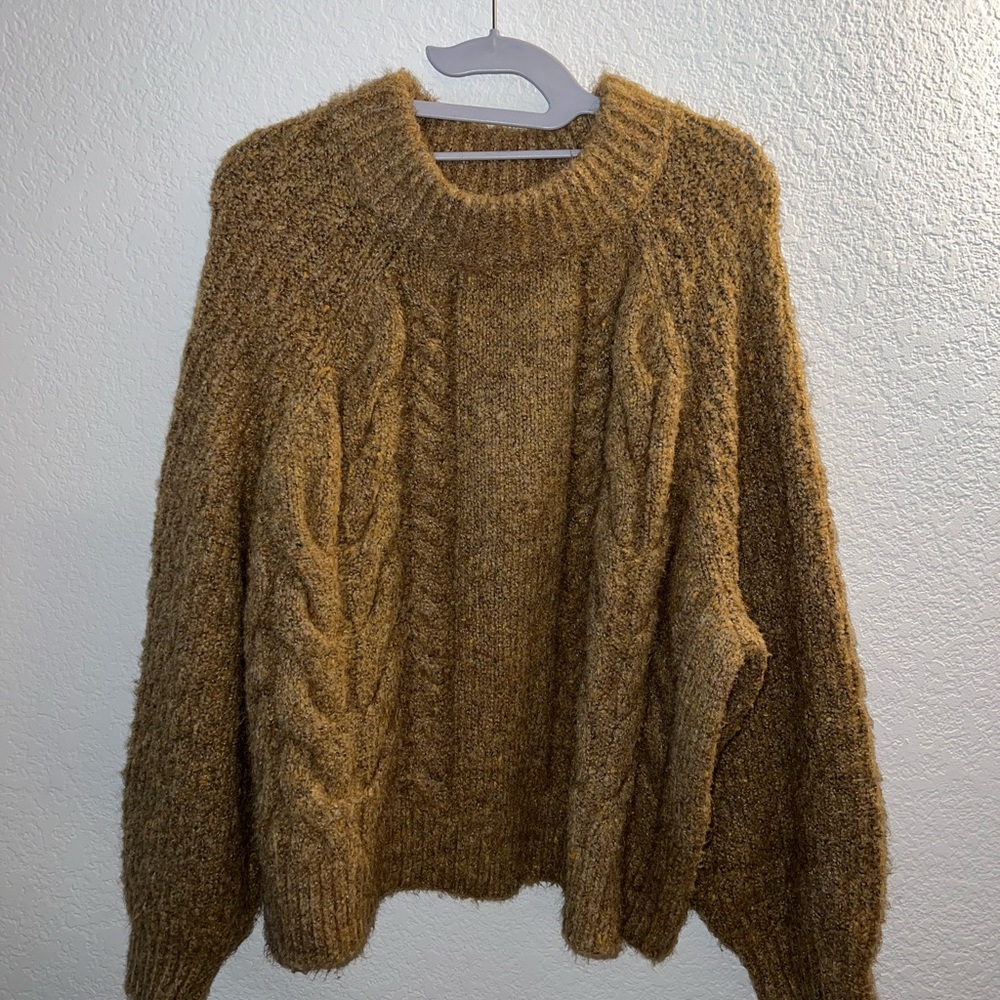 Universal Thread Brown Cable Knit Crew Neck Sweater